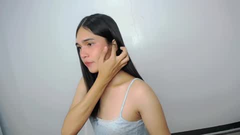 Snapshot of xairah_doux chatting on 05.15.26 xairah_doux online show from 05.15.26
