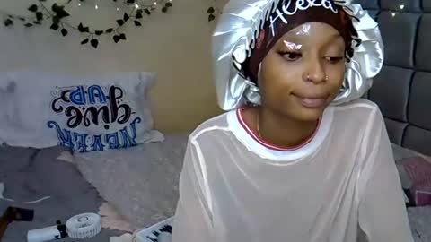 Snapshot of xalia_caramel chatting on 07.01.26 Alexa online show from 07.01.26