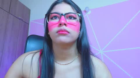 Snapshot of xallysonx_ chatting on 04.26.26 XALLYSONX online show from 04.26.26