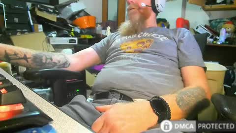 Snapshot of xander71972 chatting on 04.27.26 xander71972 online show from 04.27.26