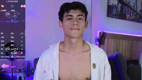 Snapshot of xander_card chatting on 09.15.25 Xander Cardona online show from 09.15.25