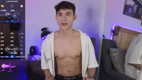 Snapshot of xander_card chatting on 10.14.25 Xander Cardona online show from 10.14.25