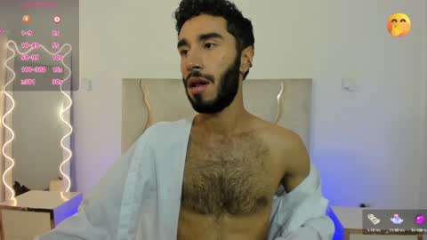 Snapshot of xander_tay chatting on 01.10.25 ISSANDER online show from 01.10.25