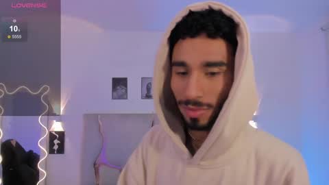 Snapshot of xander_tay chatting on 02.12.25 ISSANDER online show from 02.12.25