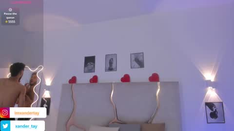 Snapshot of xander_tay chatting on 02.24.25 ISSANDER online show from 02.24.25