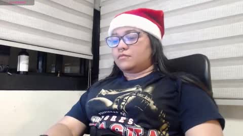 Snapshot of xander_taylor_ chatting on 12.19.25 xander_taylor_ online show from 12.19.25