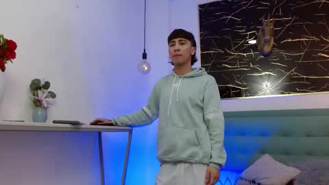 Snapshot of xandergrey8 chatting on 01.14.26 xandergrey8 online show from 01.14.26