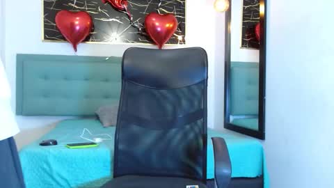 xandergrey8 online show from 02.19.26