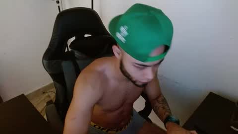 Snapshot of xanderstone00 chatting on 02.05.26 Xanderstone online show from 02.05.26