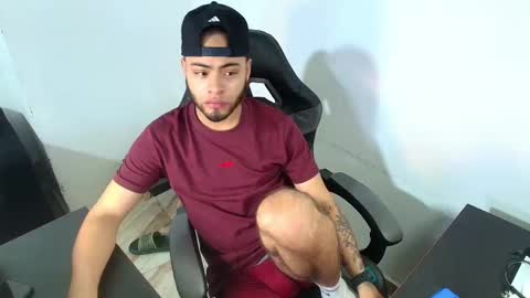 Snapshot of xanderstone00 chatting on 02.17.26 Xanderstone online show from 02.17.26