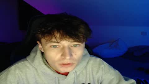 Snapshot of xandiigmusik chatting on 11.02.25 rx4per online show from 11.02.25