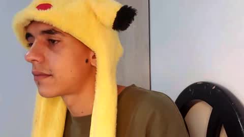 Snapshot of xandressex chatting on 02.15.25 Andres online show from 02.15.25