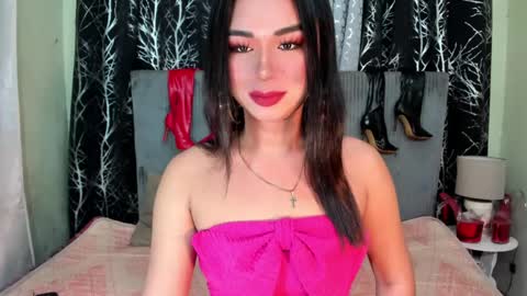 Snapshot of xaurora_fantacyx chatting on 01.16.25 aurora online show from 01.16.25