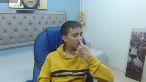 Snapshot of xavii_18_ chatting on 01.23.25 xavii_18_ online show from 01.23.25