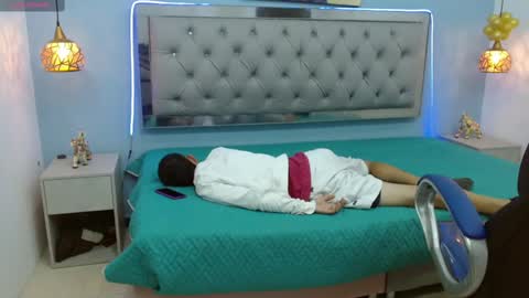 Snapshot of xavii_18_ chatting on 02.05.25 xavii_18_ online show from 02.05.25