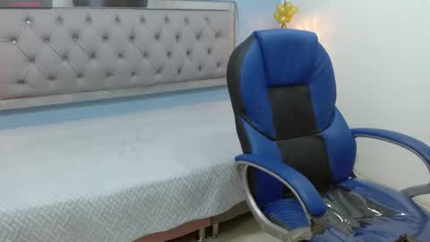 Snapshot of xavii_18_ chatting on 02.09.25 xavii_18_ online show from 02.09.25