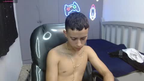 Snapshot of xavii_18_ chatting on 03.05.25 xavii_18_ online show from 03.05.25