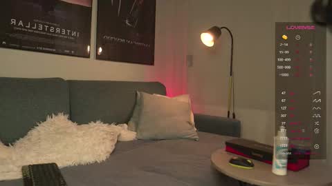 Snapshot of xcummingxsoonx chatting on 09.19.25 MIRA online show from 09.19.25