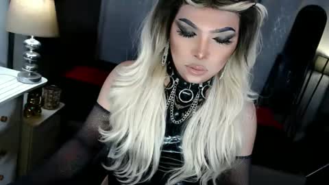 Zhavia online show from 10.16.25