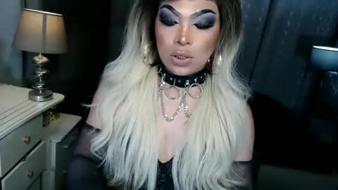 Zhavia online show from 11.26.25