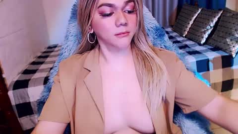 Snapshot of xdirtymistressx chatting on 12.01.24 XDirtymistressX online show from 12.01.24