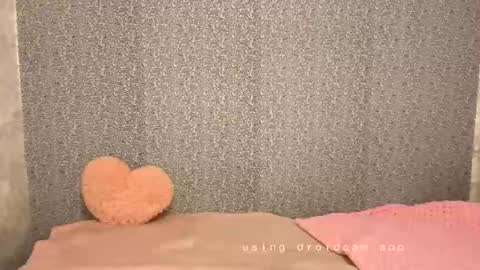 Snapshot of xelindria chatting on 12.14.25 Helen online show from 12.14.25