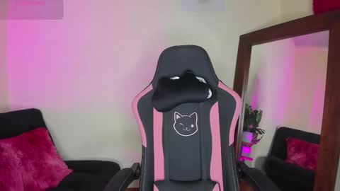 Kanae. online show from 12.18.25