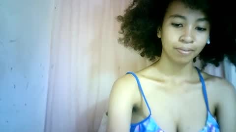 Snapshot of xenna610827 chatting on 02.07.25 xenna610827 online show from 02.07.25