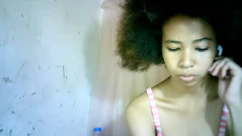 Snapshot of xenna610827 chatting on 02.20.25 xenna610827 online show from 02.20.25