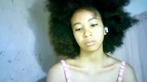 Snapshot of xenna610827 chatting on 02.20.25 xenna610827 online show from 02.20.25