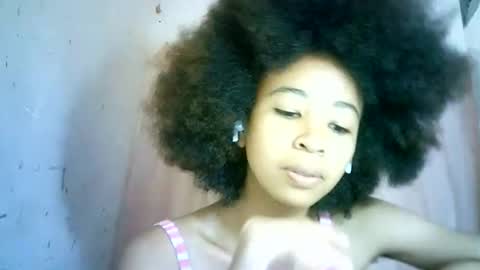 Snapshot of xenna610827 chatting on 02.21.25 xenna610827 online show from 02.21.25