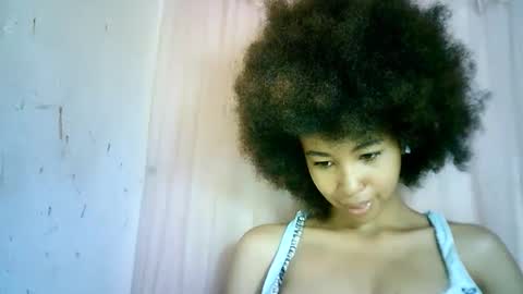 Snapshot of xenna610827 chatting on 02.27.25 xenna610827 online show from 02.27.25