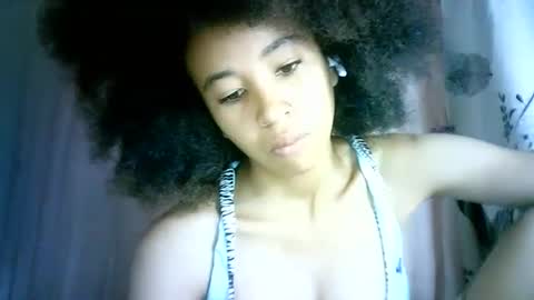 Snapshot of xenna610827 chatting on 03.02.25 xenna610827 online show from 03.02.25