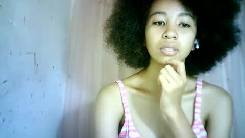 Snapshot of xenna610827 chatting on 03.04.25 xenna610827 online show from 03.04.25