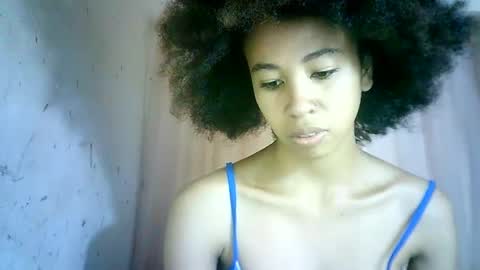 Snapshot of xenna610827 chatting on 03.10.25 xenna610827 online show from 03.10.25