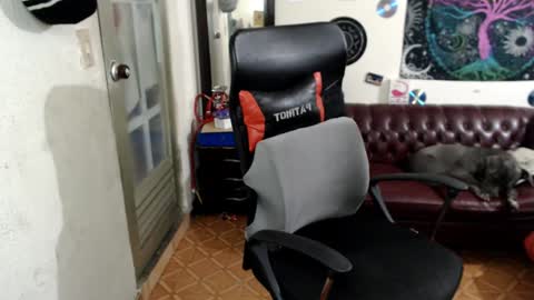 Snapshot of xherry_wet11 chatting on 12.21.24 Xherry online show from 12.21.24