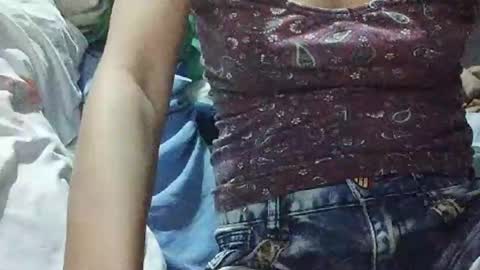 Snapshot of xhotskinny69x chatting on 02.24.25 xhotskinny69x online show from 02.24.25