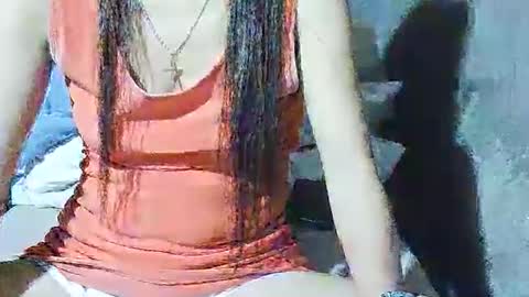 Snapshot of xhotskinny69x chatting on 10.11.25 xhotskinny69x online show from 10.11.25