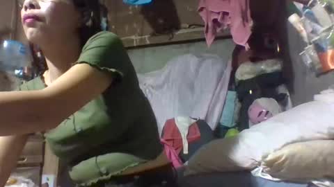 Snapshot of xhotskinny69x chatting on 10.15.25 xhotskinny69x online show from 10.15.25