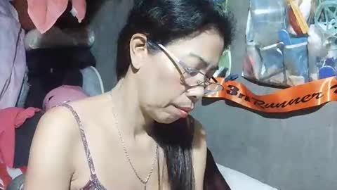 Snapshot of xhotskinny69x chatting on 11.21.25 xhotskinny69x online show from 11.21.25