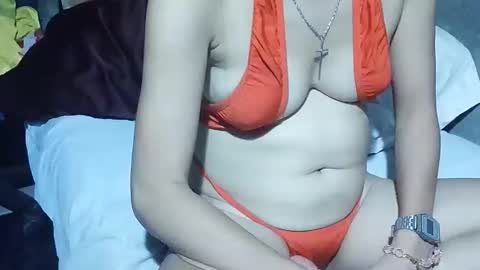 Snapshot of xhotskinny69x chatting on 12.04.25 xhotskinny69x online show from 12.04.25