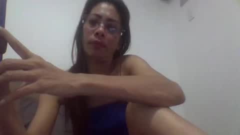 Snapshot of xhotskinny69x chatting on 05.11.26 xhotskinny69x online show from 05.11.26
