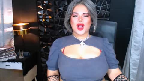 Snapshot of xhugeharleyselfsuckerx chatting on 09.28.25 xHUGECOCKTILLCUMX online show from 09.28.25