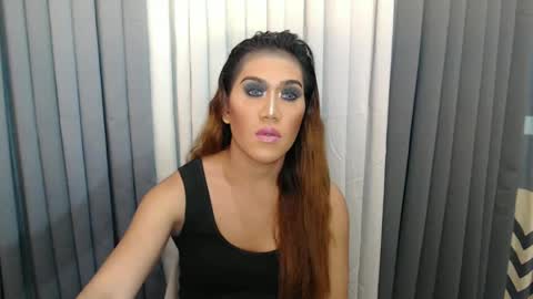 GWEN THOMPSON .......   online show from 01.16.25