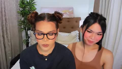 Snapshot of xia_addison chatting on 10.11.25 Xia Addison online show from 10.11.25