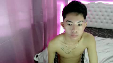 Snapshot of xian_smith12 chatting on 12.18.25 Xian smith online show from 12.18.25