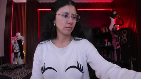 XiaQueen   I M online show from 10.18.25