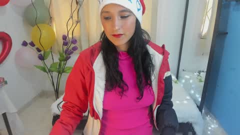 Snapshot of ximena_sm chatting on 12.14.24 Ximena online show from 12.14.24