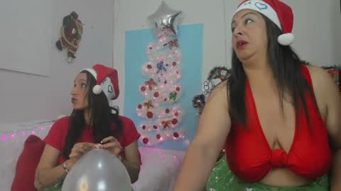 Snapshot of ximena_sm chatting on 12.21.24 Ximena online show from 12.21.24