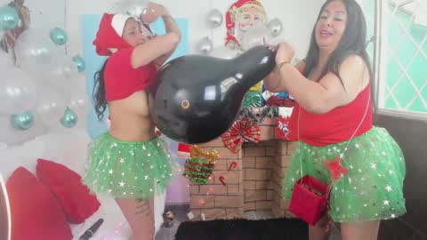 Snapshot of ximena_sm chatting on 12.21.24 Ximena online show from 12.21.24